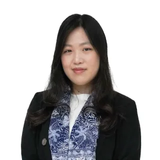 Agnes Sabrina - Real Estate Agent