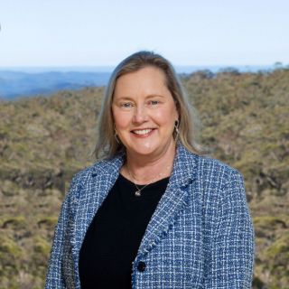 Fi Richardson - Real Estate Agent