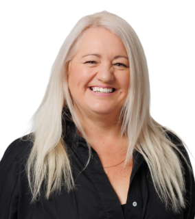 Lisa Hume - Real Estate Agent