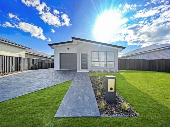 1/31 Bonneville Boulevard, Goulburn, NSW 2580