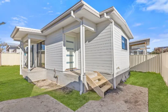 11a Dampier Boulevard, Killarney Vale, NSW 2261