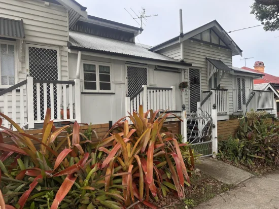 2/141 Brighton Road, Sandgate, Qld 4017