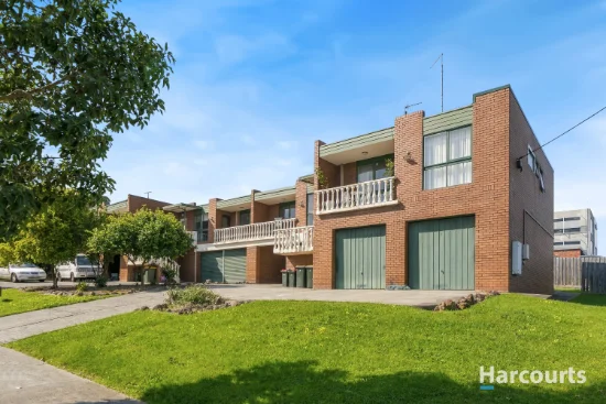 2/18 Firth Street, Doncaster, Vic 3108