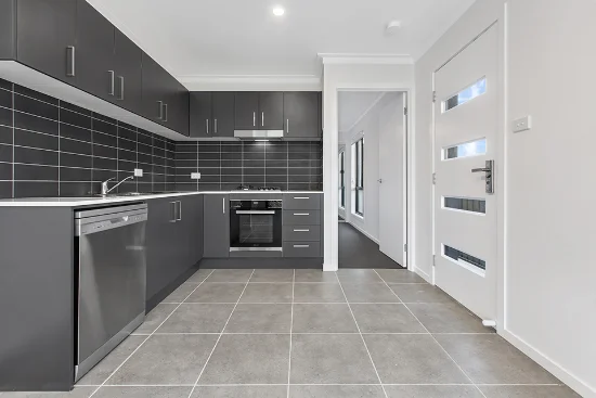 2/7 Rawmarsh St, Farley, NSW 2320