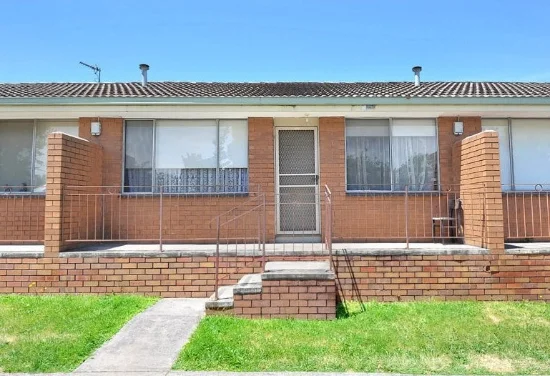 2/8 Chisholm St, Soldiers Hill, Vic 3350