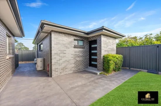 29B Barlow Cres, Canley Heights, NSW 2166