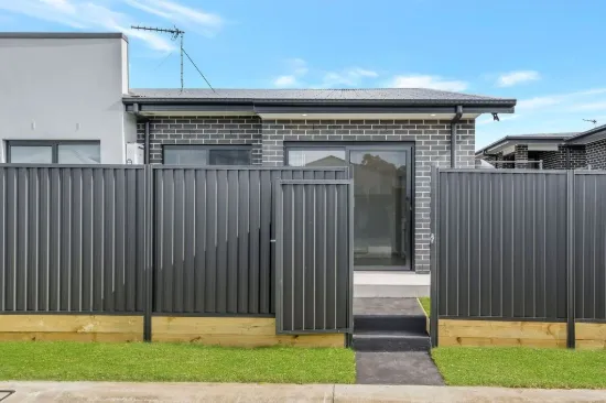42a Dulcimere Street, Tahmoor, NSW 2573