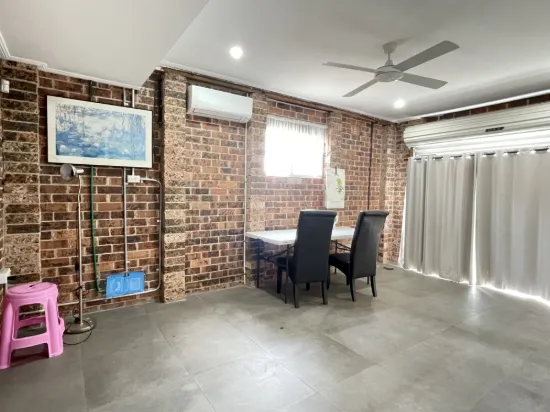 4A Kooyong St, St Johns Park, NSW 2176