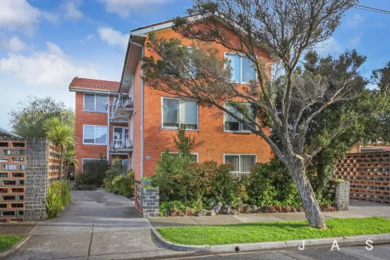 6/13 Speight Street, Newport, Vic 3015
