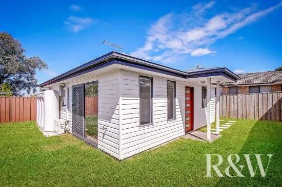 6A Bowerbird Crescent, St Clair, NSW 2759