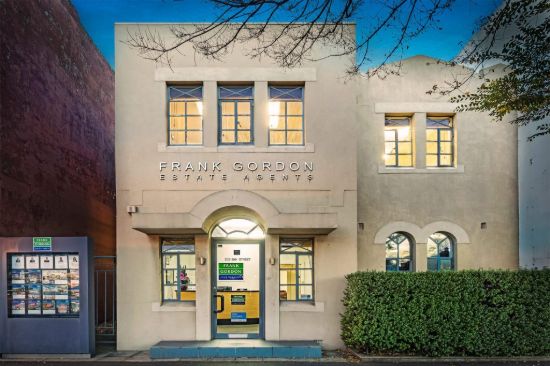 Frank Gordon - Port Melbourne - Real Estate Agency
