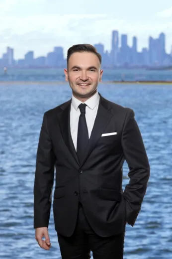 Fred Afshar - Real Estate Agent at Zed Real Estate - HAMPTON EAST