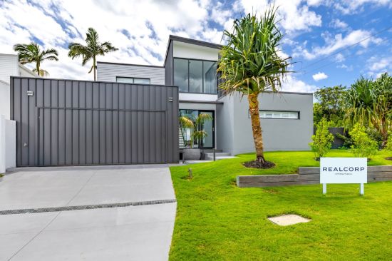 REALCORP INTERNATIONAL - Real Estate Agency