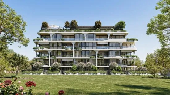 Ground Floor Luxury 3 Brm Apartment