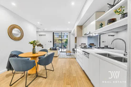 Oversized 1-Bed+MPR+Study (Split-Level)