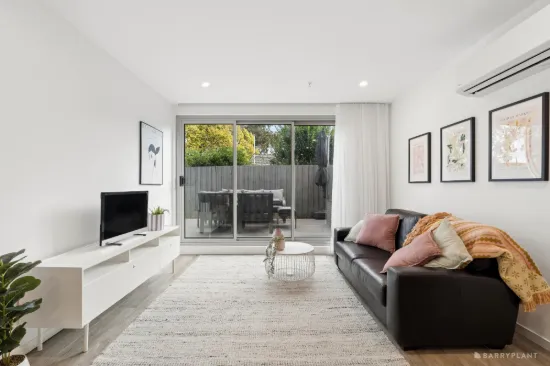 Modern Ground Floor Apartment Close to All Amenities