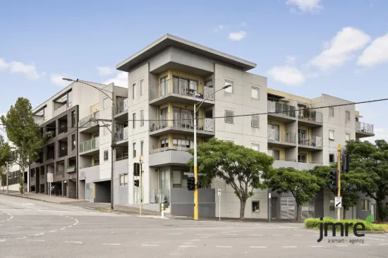 Modern 3-Bedroom Living in Prime West Melbourne Location