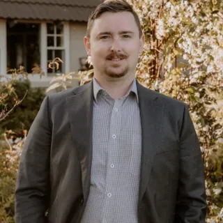 Grant Spring - Real Estate Agent
