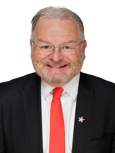 Grant Winning - Real Estate Agent at Professionals Stirling Clark