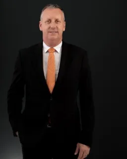 Glen Kingston - Real Estate Agent
