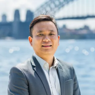 Guangqiu William Fan - Real Estate Agent