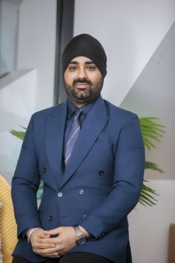 Guru Singh - Real Estate Agent at One Group Realty - EPPING