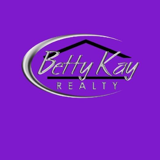 Nikki Anderson - Real Estate Agent at Betty Kay Realty - Smithton