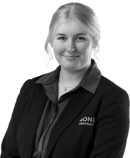 Hannah Bowerman - Real Estate Agent at 4one4 Property Co. - GLENORCHY