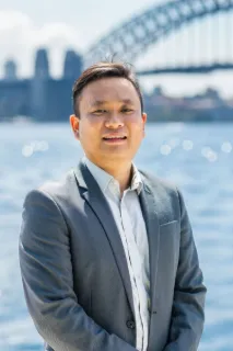 Guangqiu（ William）  Fan - Real Estate Agent