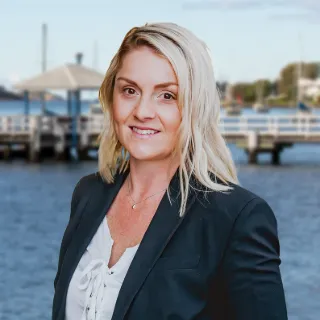 Kylie Lee - Real Estate Agent