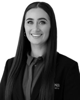 Bianca Hollingsworth - Real Estate Agent