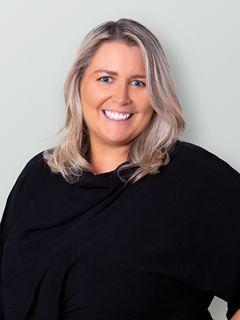 Hannah Johnson - Real Estate Agent