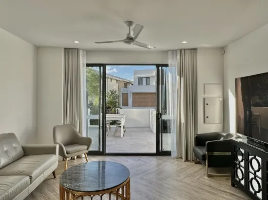 Near-New Designer Terrace with Private Lift - FIRB Approved for Non-Residents