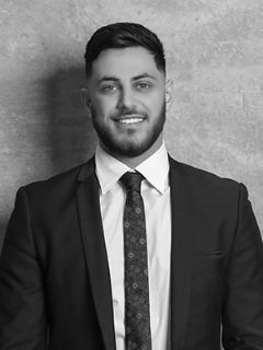Harry Kinezos - Real Estate Agent