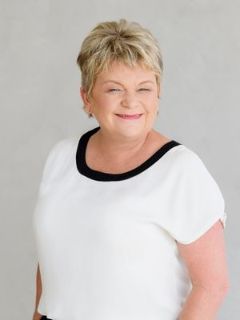 HEIDI TAYLOR - Real Estate Agent