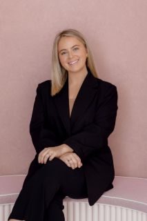 Hilary Moy - Real Estate Agent