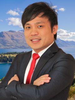 Hieu  Le - Real Estate Agent