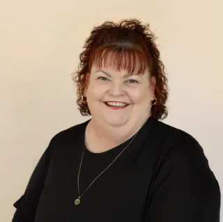Donna Glass - Real Estate Agent