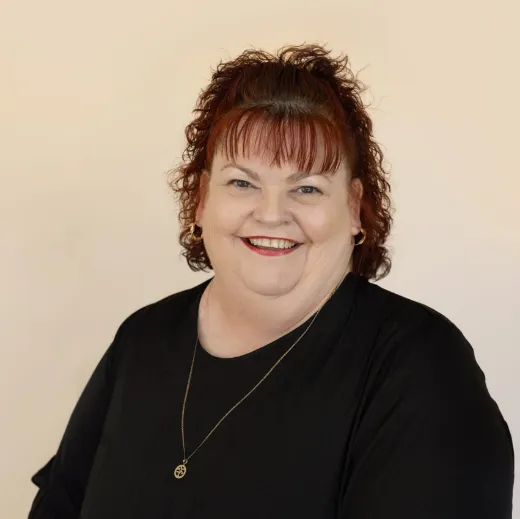 Donna Glass - Real Estate Agent at Helen Munro Property - HERMIT PARK