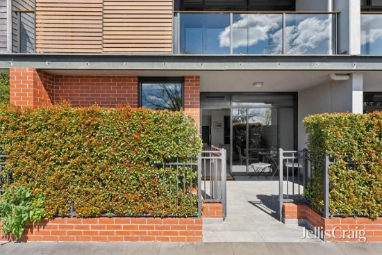 01A/18-22 Wendouree Parade, Lake Wendouree, Vic 3350