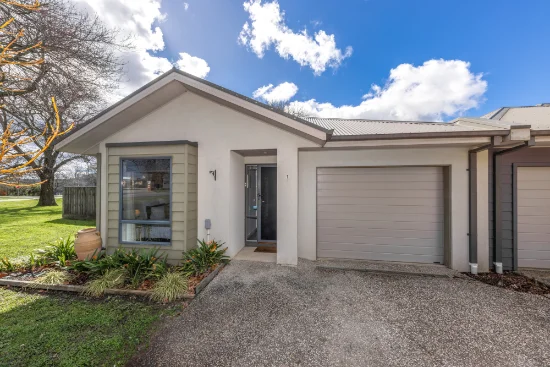 1/1-5 Rodney Street, Gisborne, Vic 3437