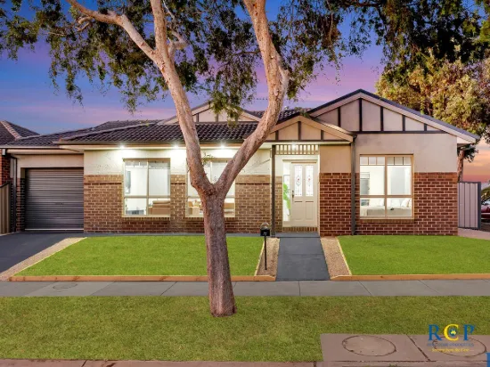 1/10 Chesterton Avenue, Tarneit, Vic 3029