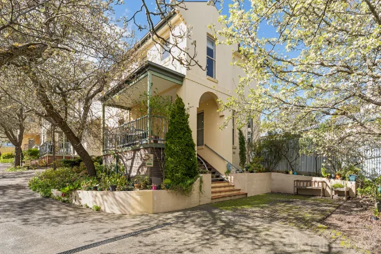 1/11 Camp Street, Daylesford, Vic 3460