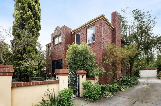 1/135 Ivanhoe Parade, Ivanhoe, Vic 3079