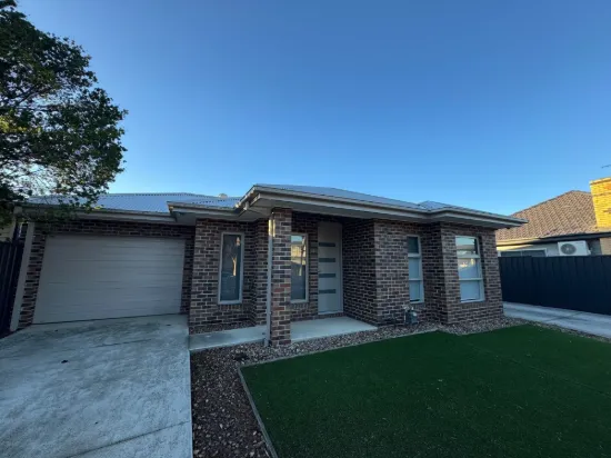 1/14 Bell Street, Sunshine West, Vic 3020