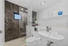 1/158 Norman Avenue, Norman Park, Qld 4170-Image
