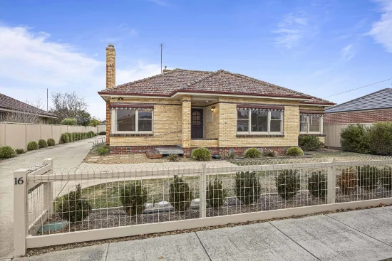 1/16 Park Street, Wendouree, Vic 3355
