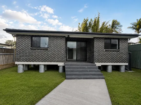 1/166 Banksia Road, Greenacre, NSW 2190