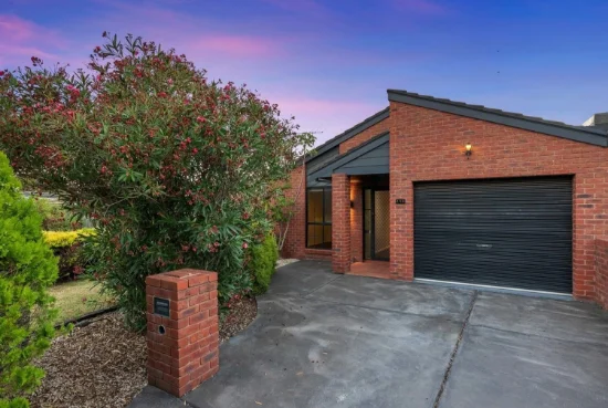1/18 Oncidium Gardens, Keilor Downs, Vic 3038