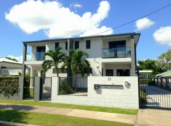 1/19 Crauford St, West End, Qld 4810
